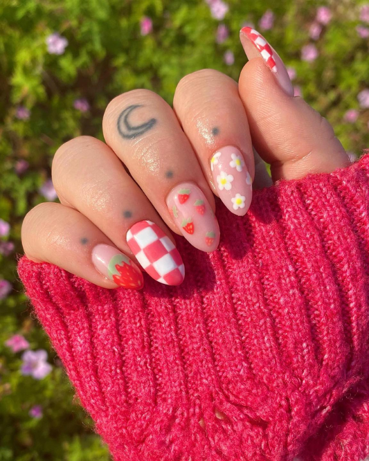 11 of the Hottest Summer Holiday Nails You Can't Miss Out On for 2024